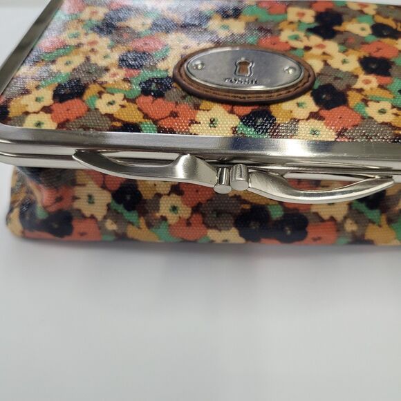 Fossil Key-per Poppy Floral Cosmetic Case Silver Kiss Lock Frame Mirror NWOT - Picture 2 of 9